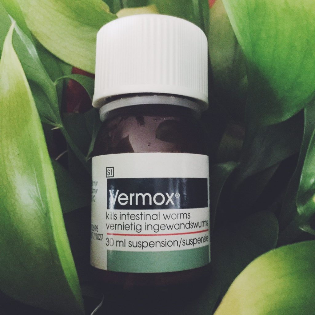 Vermox for deworming