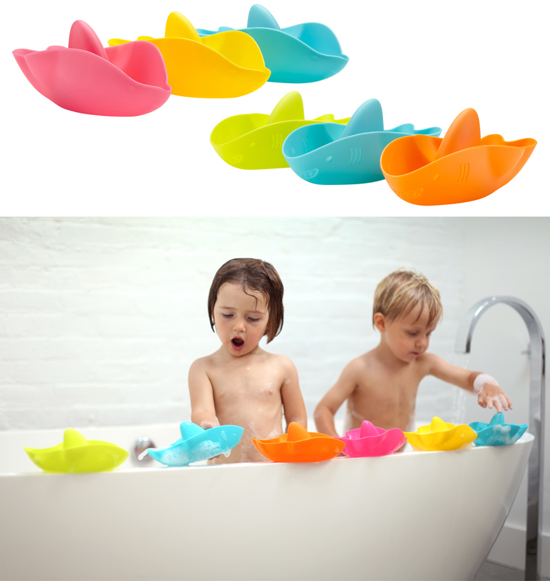 The Ubbi stack & splash bath toys