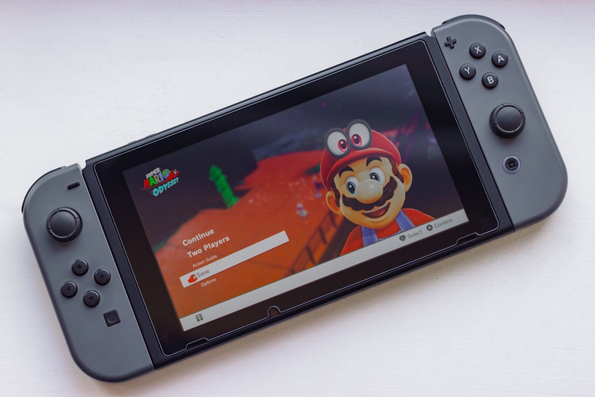 is it worth buying nintendo switch in 2020